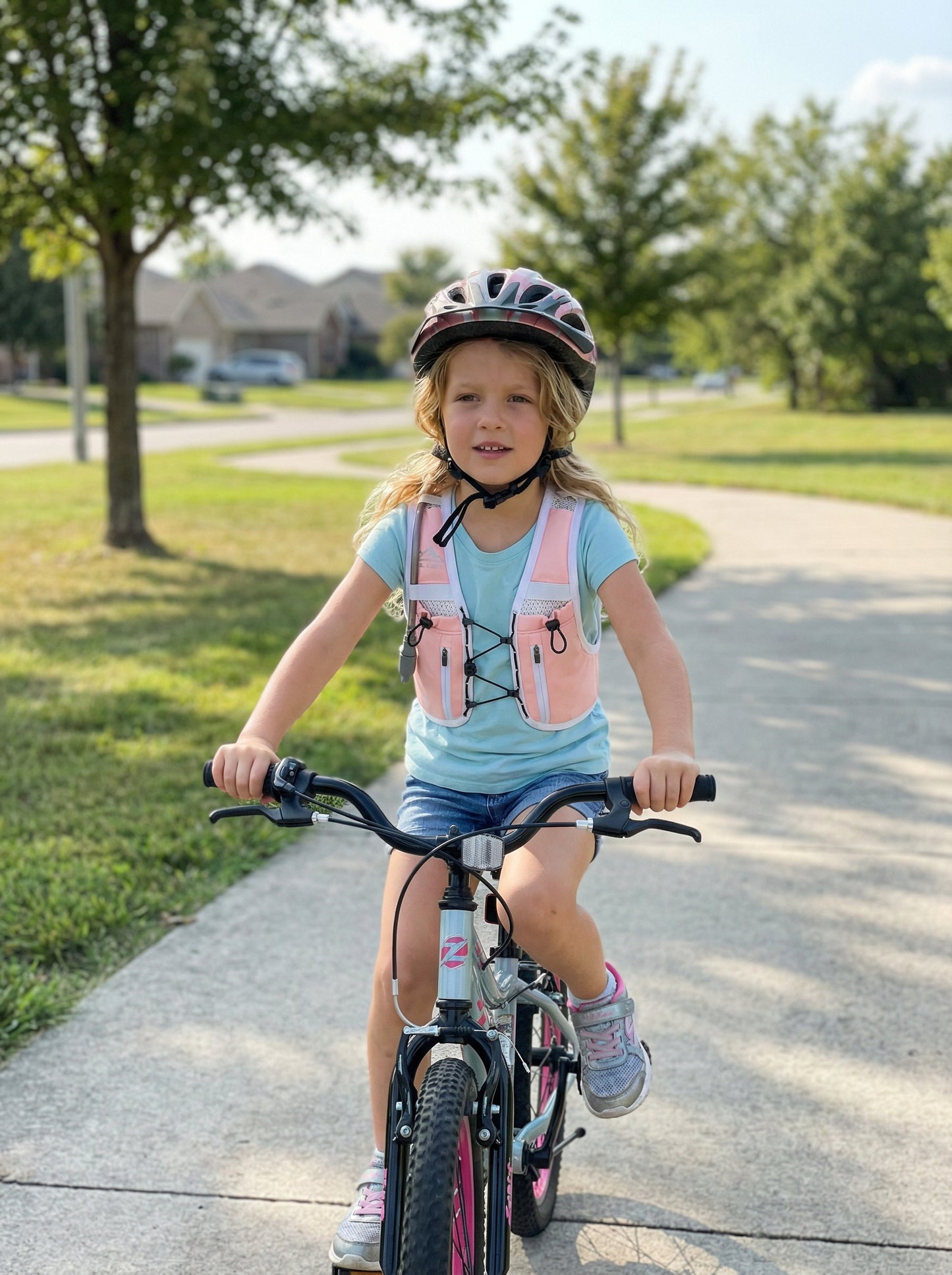 Zelvot | Adjustable Kids Running Vest – 8 Pockets, Lightweight, USA Patent, with Water Bladder
