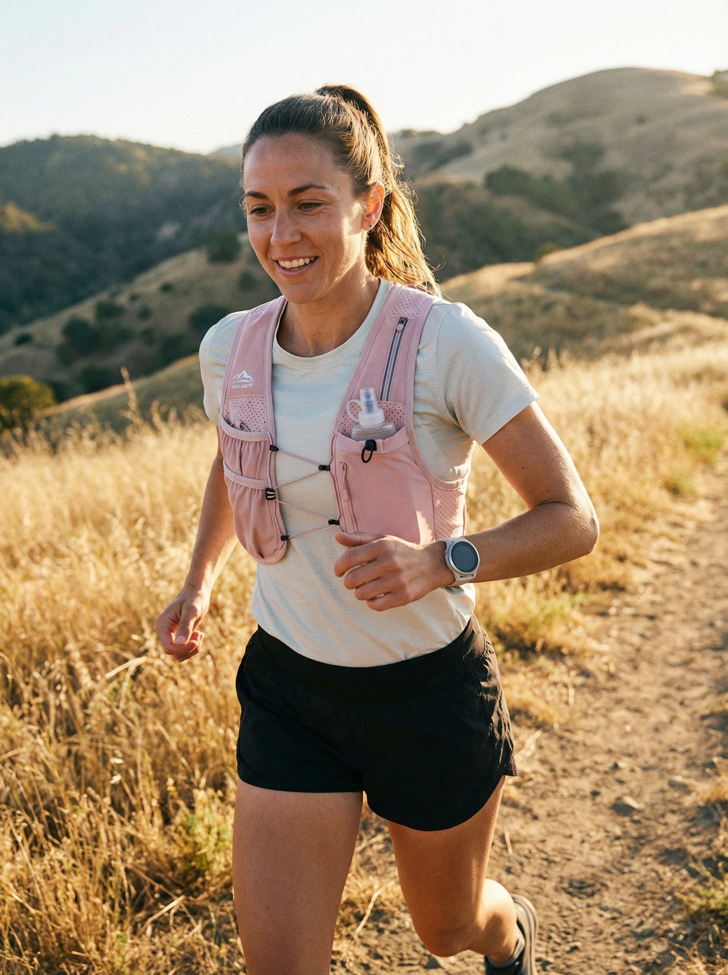 Zelvot | Adjustable Reflective Running Vest: 500ml Flask, USA Patent, Lightweight for Men & Women